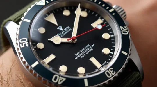 nato-strap-vs-fkm-rubber-strap-which-one-is-right-for-your-luxury-watch